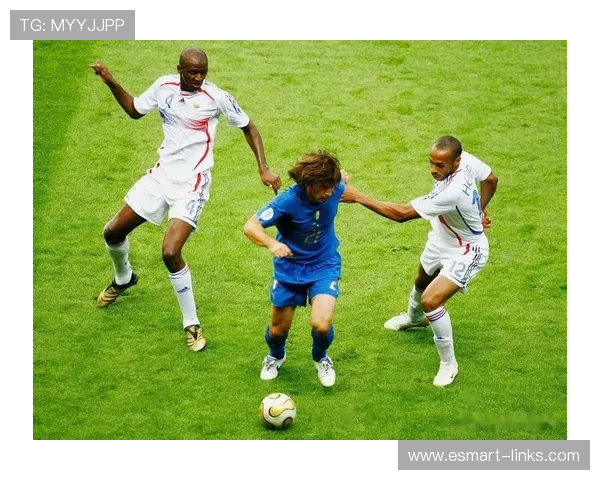 全球足球明星排名前九的传奇故事与成就解析